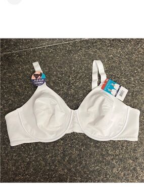 NWT vanity fair white underwire minimizer bra 42C style # 76084